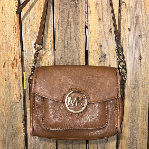 Micheal Kors Brown Leather Shoulder Nag - Picture 2 of 11